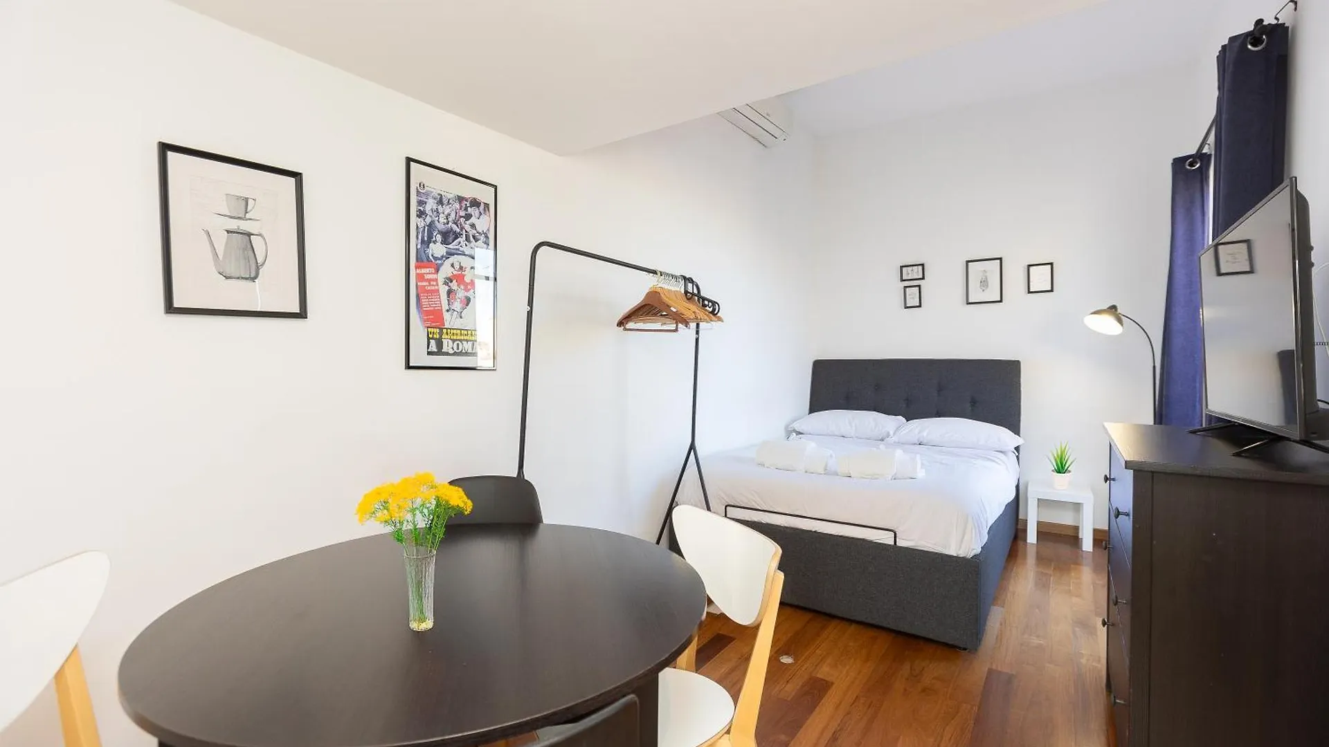 Campo De' Fiori Penthouse-Rental In Рим Апартаменты
